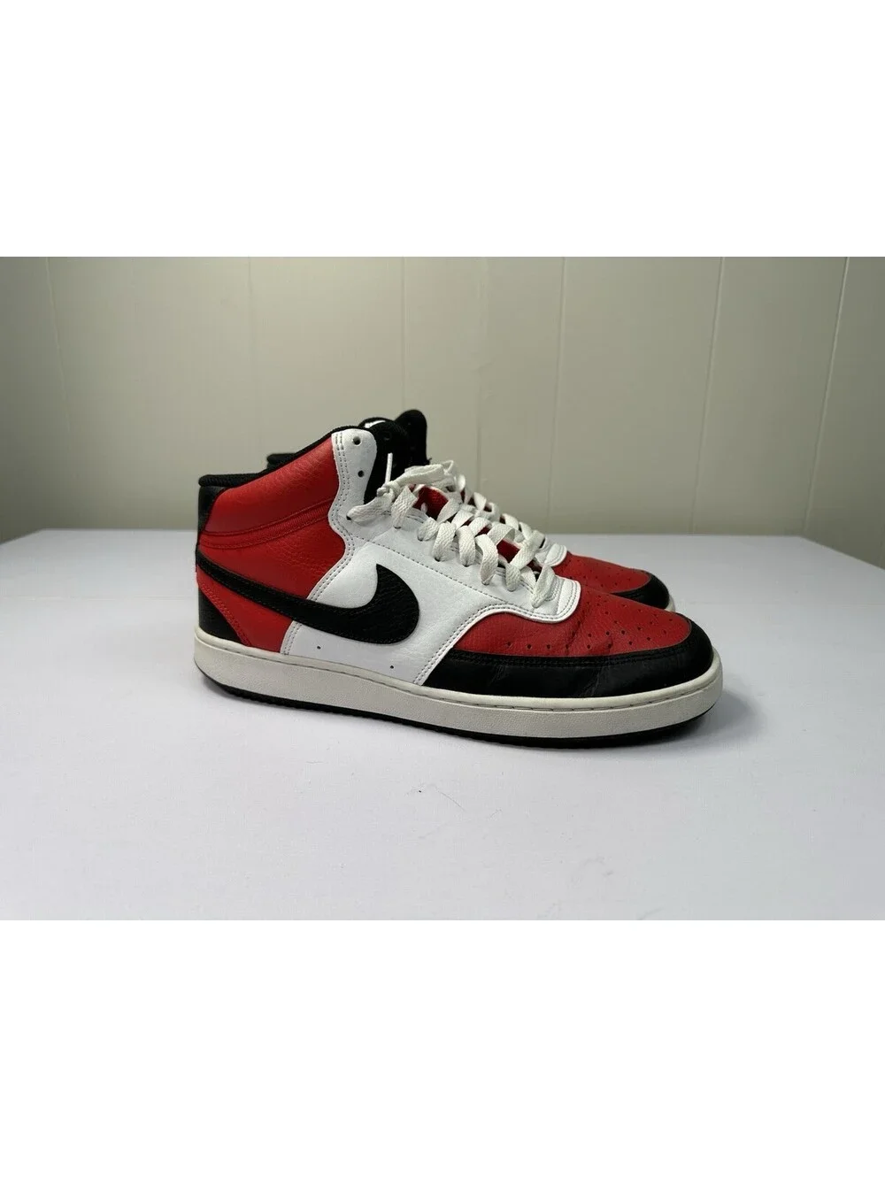 Nike Court Vision Mid DM1186-600 Men’s Size 9.5 White Black Red High Top Shoes